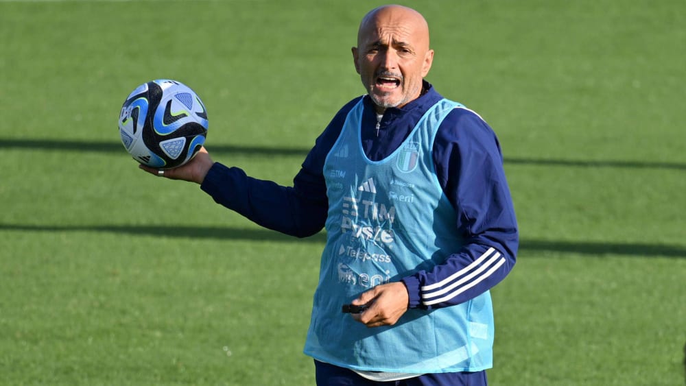 In the middle of the European Championship qualification, he has to do without two important players: Italy coach Luciano Spalletti.